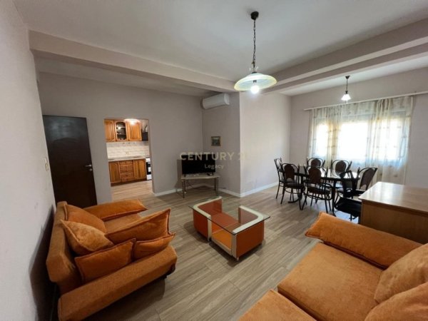 Tirane, jepet me qera apartament 1+1 Kati 2, 80 m² 600 € 