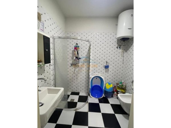 Tirane, shitet apartament 1+1 Kati 2, 74 m² 16.000.000 € 