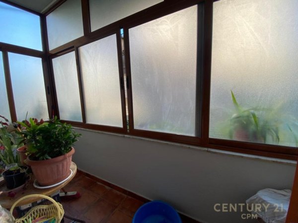 Shqiperi, jepet me qera apartament 1+1 Kati 1, 50 m² 300 € 