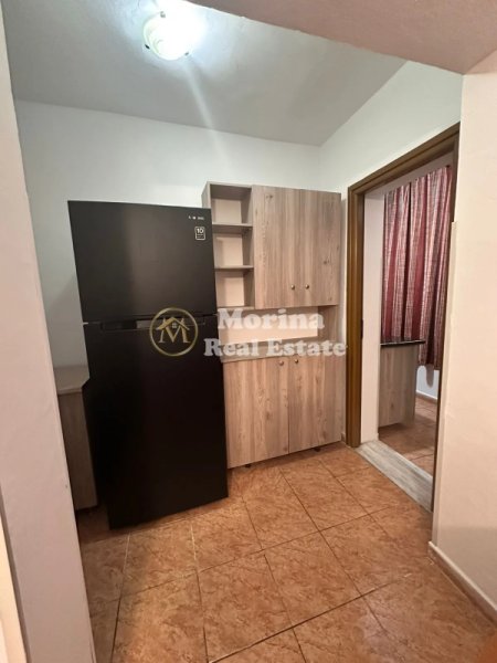 Tirane, jepet me qera apartament 1+1+Aneks Kati 4, 64 m² 450 € (Rruga Bardhyl)