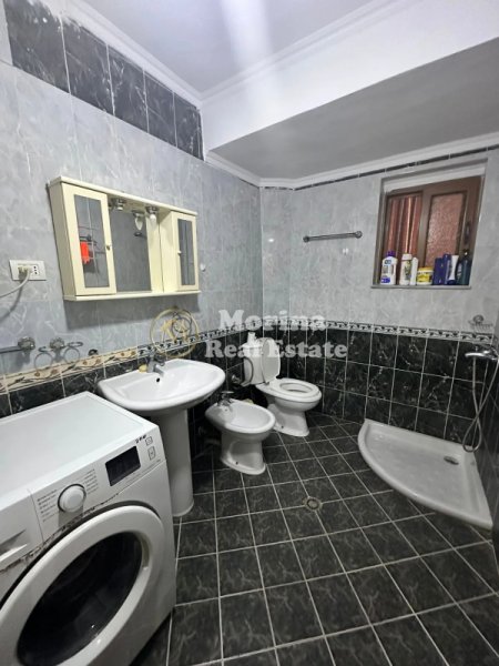 Tirane, jepet me qera apartament 1+1+Aneks Kati 4, 64 m² 450 € (Rruga Bardhyl)