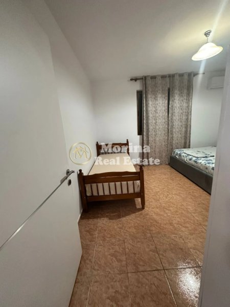 Tirane, jepet me qera apartament 1+1+Aneks Kati 4, 64 m² 450 € (Rruga Bardhyl)