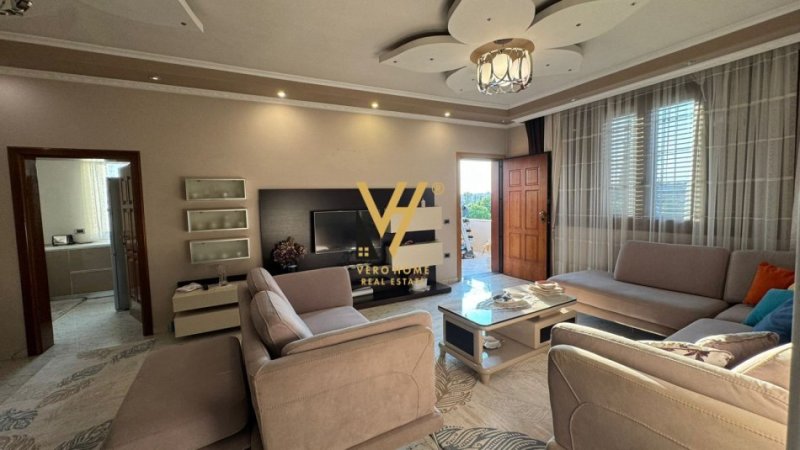 Tirane, jepet me qera hyrje 2+1+Ballkon Kati 3, 145 m² 500 € (ALLIAS)
