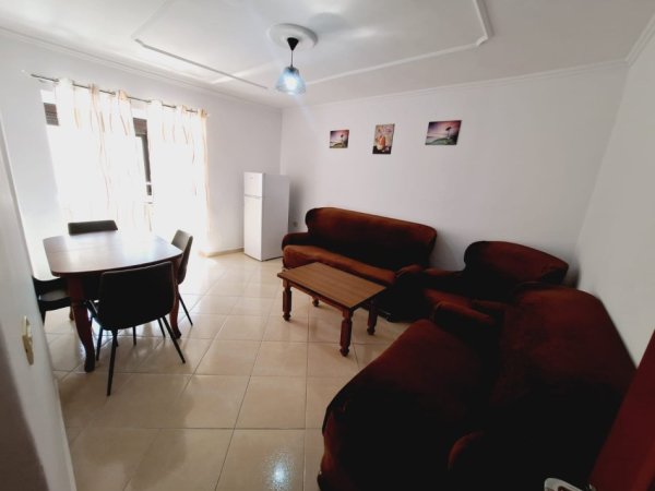 Tirane, jepet me qera apartament 2+1 Kati 4, 70 m² 470 € (Qender prane rruges Fortuzi)