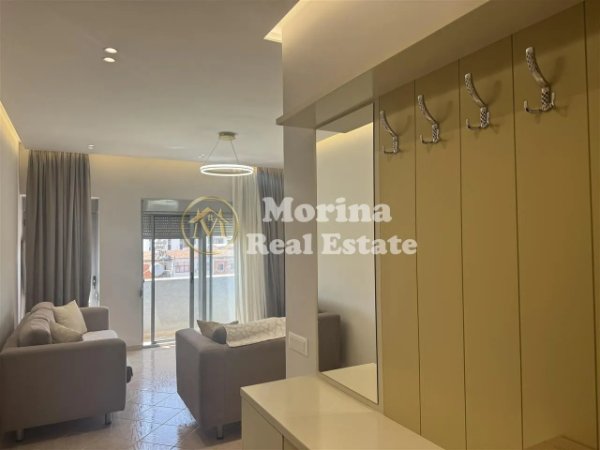 Tirane, jepet me qera apartament 2+1+Ballkon Kati 5, 100 m² 650 € (Shkolla e Bashkuar)