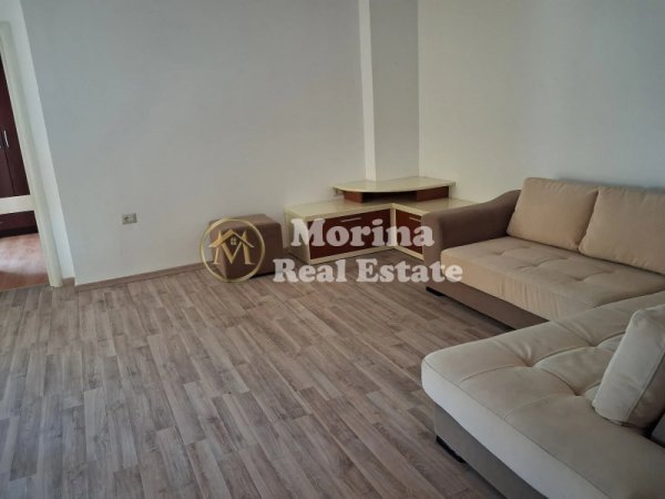 Tirane, jepet me qera apartament 1+1 Kati 5, 75 m² 600 € (Qender)