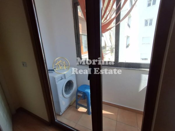 Tirane, jepet me qera apartament 1+1 Kati 5, 75 m² 600 € (Qender)