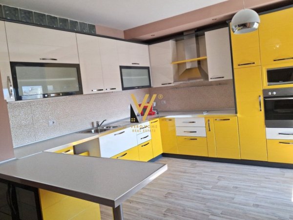 Tirane, jepet me qera apartament 1+1+Ballkon Kati 6, 75 m² 600 € (QENDER)