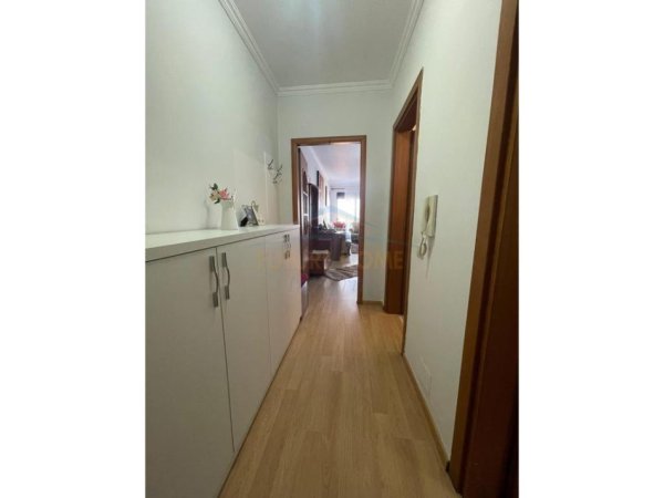 Qera, Apartament 3+1+2, Xhamia e Tabakëve, Tiranë.