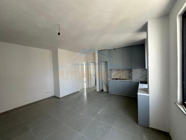 Tirane, shitet apartament 1+1 Kati 7, 61 m² 103.320 € (Rruga Loni Ligori)