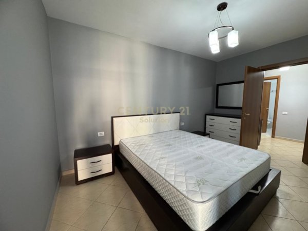 Tirane, jepet me qera apartament 1+1 Kati 7, 76 m² 520 €