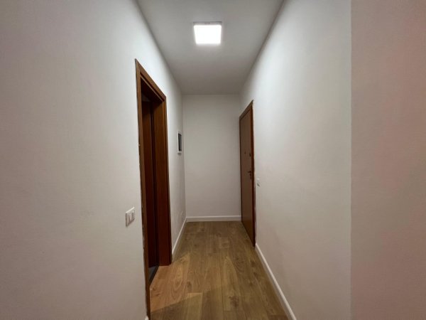 1ec83d30-32e8-4cf3-a32d-39f55efa7b26.jpg