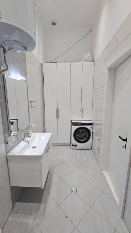 5e30f58c-4a11-437a-9ef2-224e9933e841.jpg