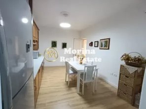 Tirane, jepet me qera apartament 2+1 Kati 3, 110 m² 600 € (Stacioni Trenit)