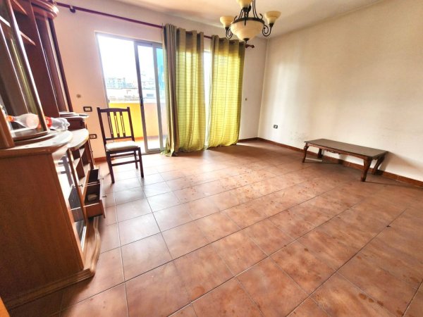 SHITET: 3+1+2wc + Kuzh Vec  (📍21 Dhjetori - FIKS NE KRYQEZIM ) | 142m2 NETO -1380€/m²🔥(196,000€)