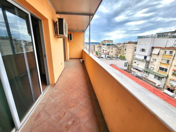 SHITET: 3+1+2wc + Kuzh Vec  (📍21 Dhjetori - FIKS NE KRYQEZIM ) | 142m2 NETO -1380€/m²🔥(196,000€)
