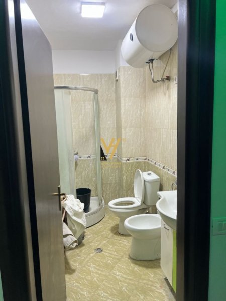 Tirane, jepet me qera apartament 2+1+Ballkon Kati 9, 85 m² 550 € (ASTIR)