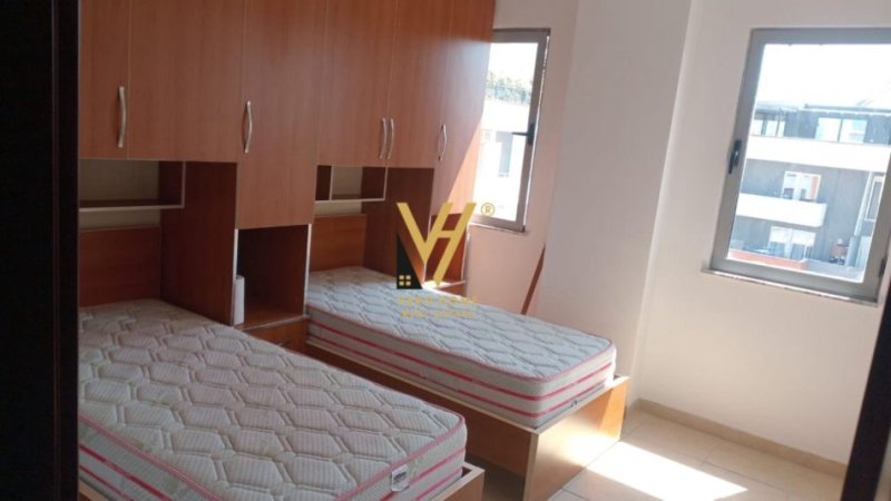 Tirane, jepet me qera apartament 2+1+Ballkon Kati 9, 85 m² 550 € (ASTIR)