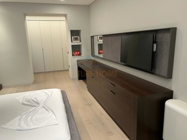 Shitet, Apartament Duplex, me Verandë +Post Parkimi, Kompleksi Square 21, Rruga e Kavajës, Tiranë.
