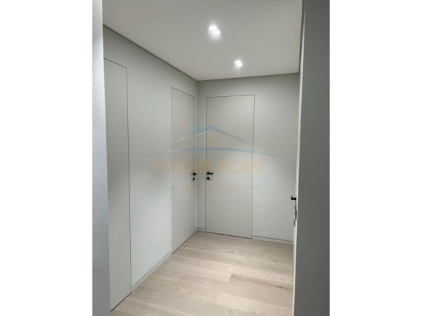 Shitet, Apartament Duplex, me Verandë +Post Parkimi, Kompleksi Square 21, Rruga e Kavajës, Tiranë.