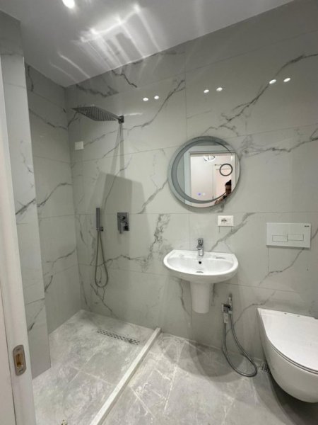 Tirane, shitet 2+1 , 235.000 € (Komuna e Parisit)