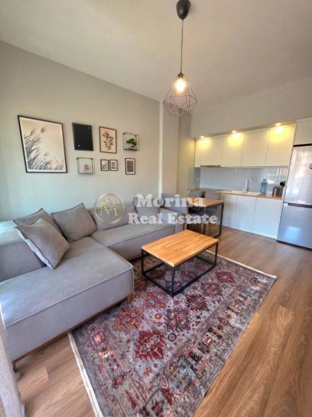 Tirane, jepet me qera apartament 1+1+Ballkon Kati 3, 60 m² 550 € (Liqeni i Thate)