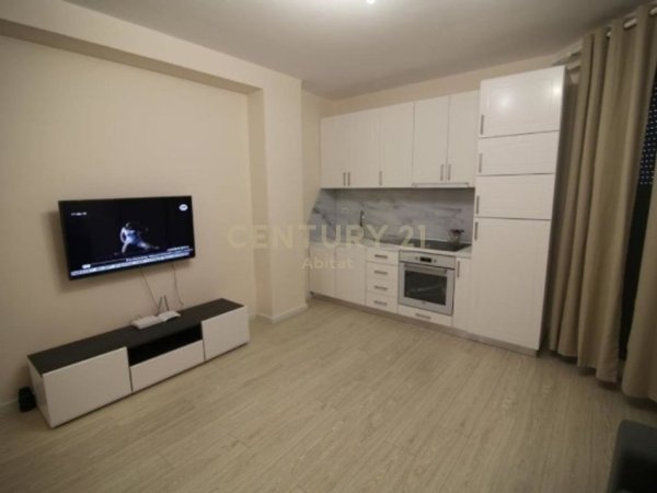 Tirane, jepet me qera apartament 1+1 Kati 3, 44 m² 575 € (Condor Centre)