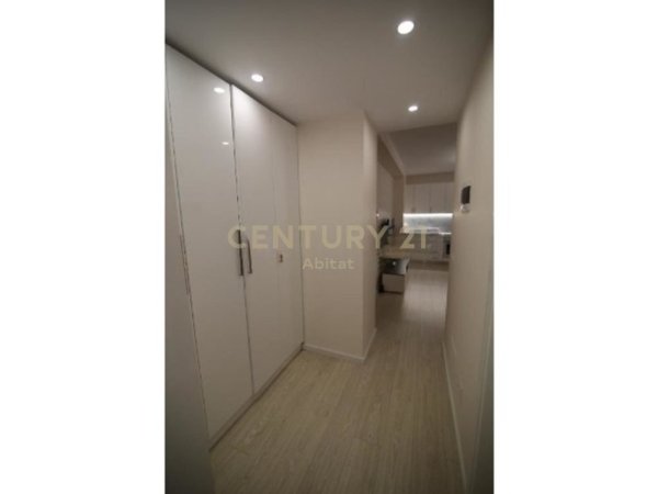 Tirane, jepet me qera apartament 1+1 Kati 3, 44 m² 575 € (Condor Centre)