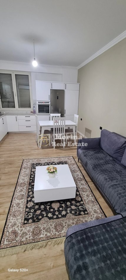 Tirane, jepet me qera apartament 2+1 Kati 3, 80 m² 550 € (Rruga e Elbasanit)