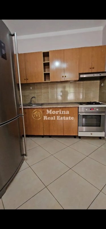 Tirane, jepet me qera apartament 1+1 Kati 4, 65 m² 350 € (Rruga Besim Alla)