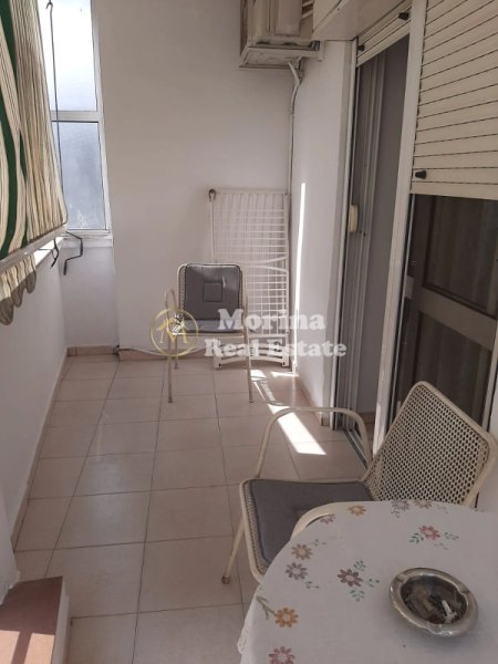 Tirane, jepet me qera apartament 2+1+Ballkon Kati 3, 85 m² 600 € (Bllok)