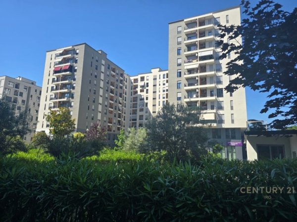 Tirane, jepet me qera apartament 1+1 Kati 8, 67 m² 500 € (Rr.Kongresi i Manastirit)