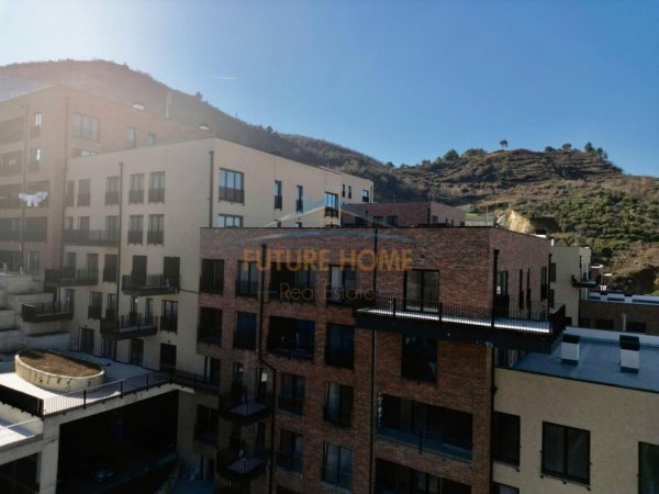 Shitje, Duplex 2+1+2 Rezidenca Kodra e Diellit 2 , Tiranë.
