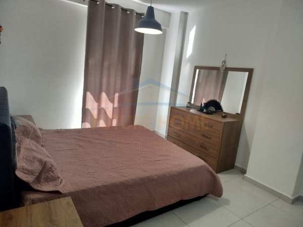 Qera, Apartament 1+1, ish Parku i Autobusave, Tiranë