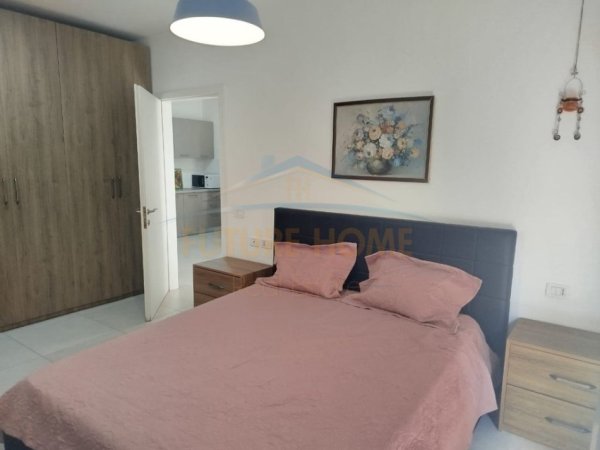Qera, Apartament 1+1, ish Parku i Autobusave, Tiranë