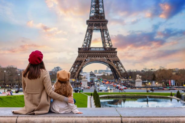 Tirane, oferte City-tour | Vizita qytetesh Paris dhe Disneyland