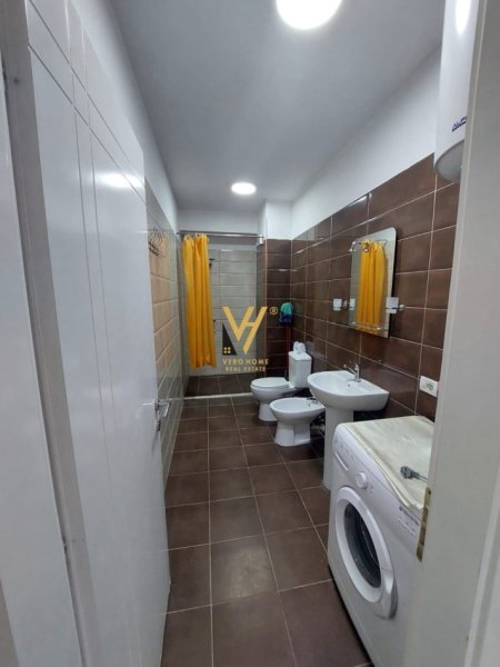 Tirane, jepet me qera apartament 2+1+Ballkon Kati 2, 80 m² 700 € (RRUGA IBRAHIM DERVISHI)