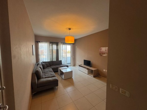 Tirane, jepet me qera apartament 2+1+Ballkon Kati 7, 110 m² 450 € (Palestra Unik , Yzberisht)