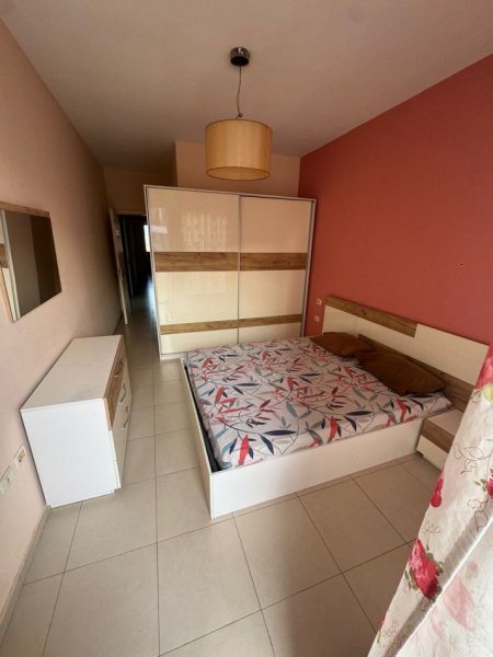 Tirane, jepet me qera apartament 2+1+Ballkon Kati 7, 110 m² 450 € (Palestra Unik , Yzberisht)