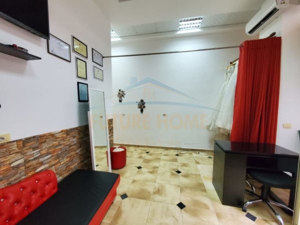 Tirane, shitet ambjent biznesi Kati 0, 35 m² 58.000 € (Bulevardi i kasharit)