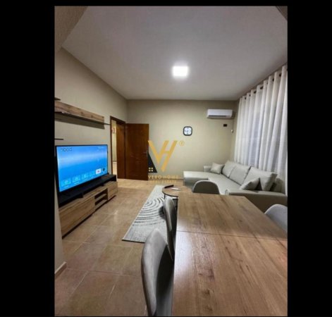 Tirane, jepet me qera Vile 1 Katshe Kati 0, 90 m² 550 € (VILAT GJERMANE)