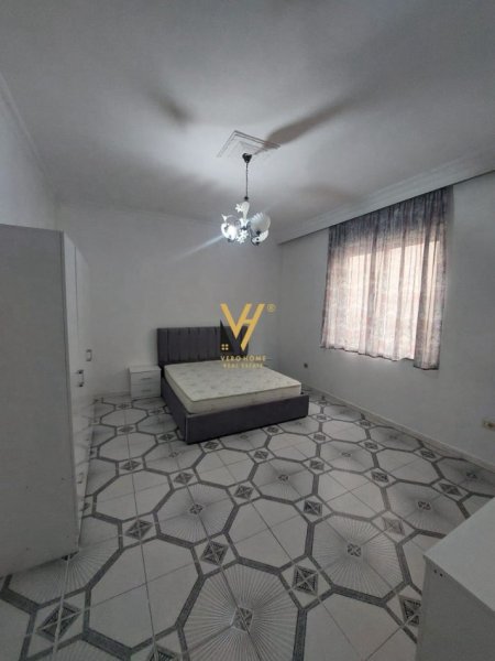 Tirane, jepet me qera apartament 2+1+Ballkon Kati 1, 168 m² 400 € (rruga isuf elezi)
