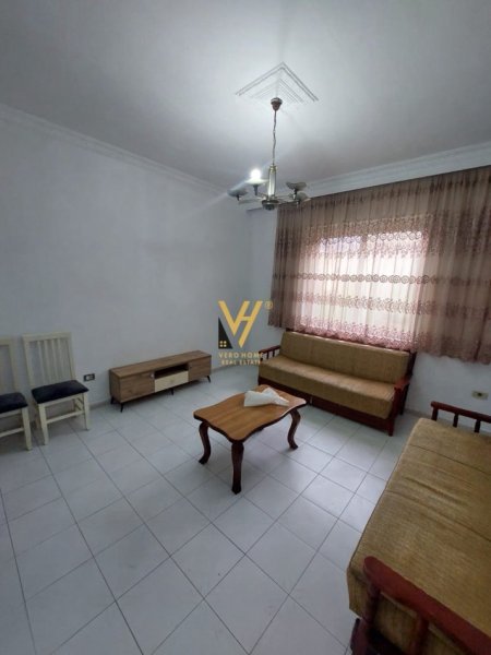 Tirane, jepet me qera apartament 2+1+Ballkon Kati 1, 168 m² 400 € (rruga isuf elezi)