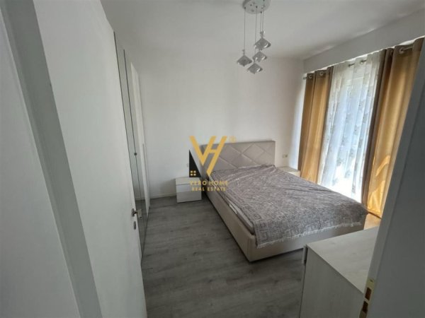Tirane, jepet me qera apartament 2+1+Ballkon Kati 4, 80 m² 650 € (5 MAJI)