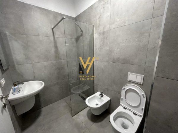 Tirane, jepet me qera apartament 2+1+Ballkon Kati 4, 80 m² 650 € (5 MAJI)