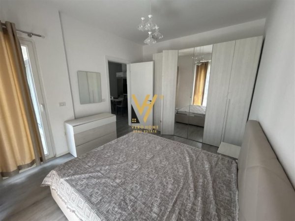 Tirane, jepet me qera apartament 2+1+Ballkon Kati 4, 80 m² 650 € (5 MAJI)