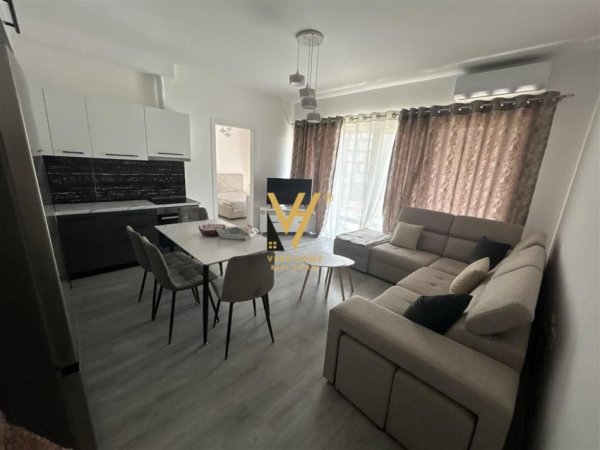 Tirane, jepet me qera apartament 2+1+Ballkon Kati 4, 80 m² 650 € (5 MAJI)