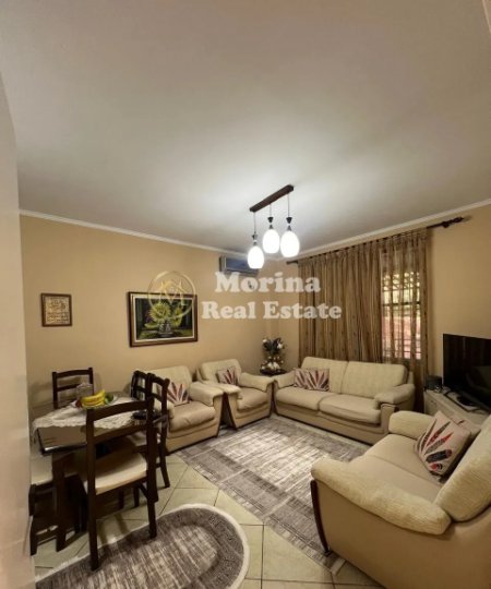 Tirane, jepet me qera apartament 2+1 Kati 1, 95 m² 500 € (Don Bosko)