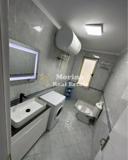 Tirane, jepet me qera apartament 1+1 Kati 5, 69 m² 500 € (Komuna e Parisit)