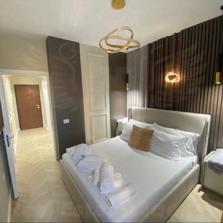Durres, jepet me qera apartament 1+1+Ballkon Kati 2, 70 m² 600 € (Lagja 13,Plazh Hotel Vivas)